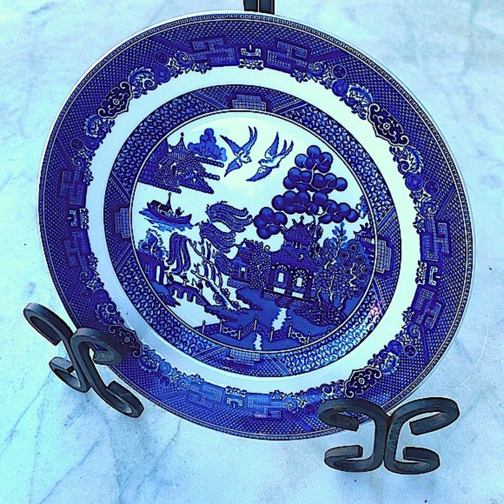 JOHNSON BROTHERS CLASSIC WILLOW LUNCHEON PLATE 8 5/8TH INCH NEW ROUND BLUE NEW